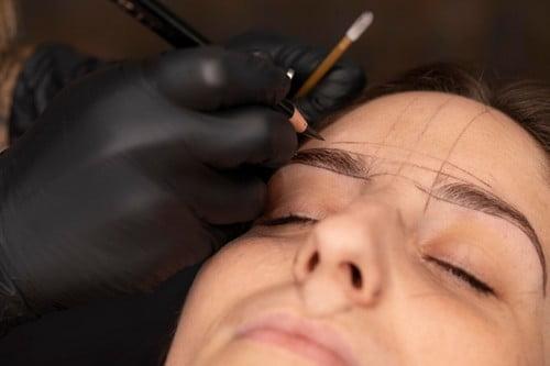 Σεμινάρια Microblading Σεμινάρια Αισθητικής Σεμινάριο Τατουάζ Φρυδιών Τρίχα- ΤρίχαΑθήνα Θεσσαλονίκη Ηράκλειο Κρήτης Symmetries® Antonios Balakeras