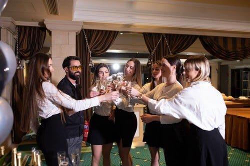 Σεμινάρια Microblading Σεμινάρια Αισθητικής Σεμινάριο Τατουάζ Φρυδιών Τρίχα- ΤρίχαΑθήνα Θεσσαλονίκη Ηράκλειο Κρήτης Symmetries® Antonios Balakeras